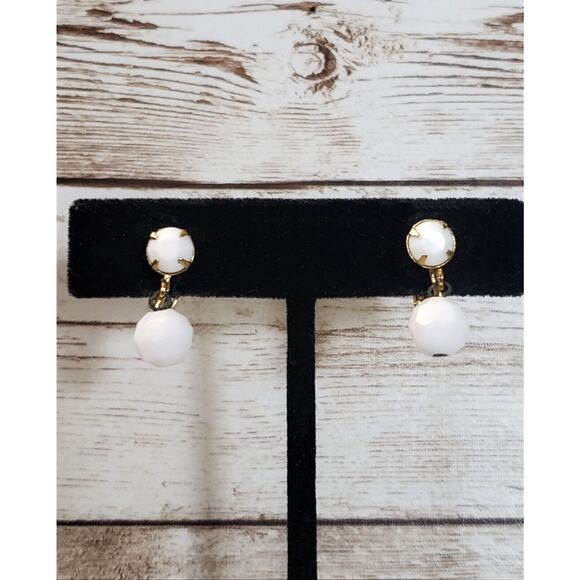 Vintage Clip On Earrings White Faceted Ball Dangle - Picture 1 of 4